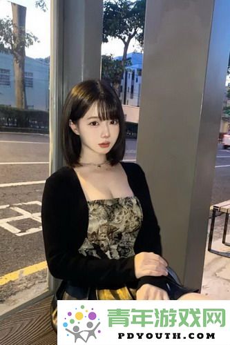 三个人之间的情感交织与彼此复杂关系的深度探索